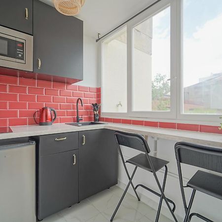 생투앙 Complete 1Br With Balcony Only 5 Min. On Foot To Metro By Doorman 아파트 외부 사진