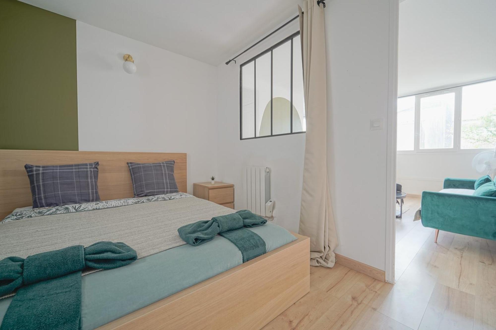 생투앙 Complete 1Br With Balcony Only 5 Min. On Foot To Metro By Doorman 아파트 외부 사진