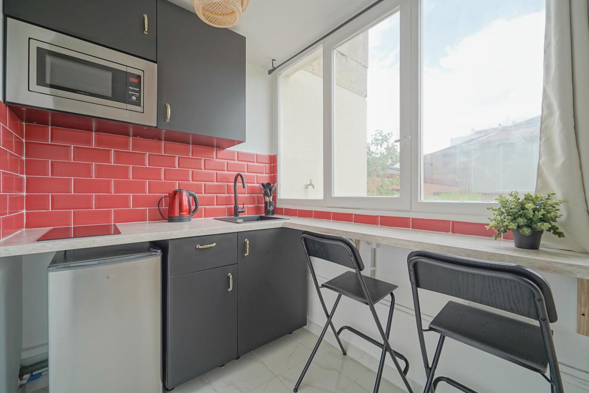 생투앙 Complete 1Br With Balcony Only 5 Min. On Foot To Metro By Doorman 아파트 외부 사진
