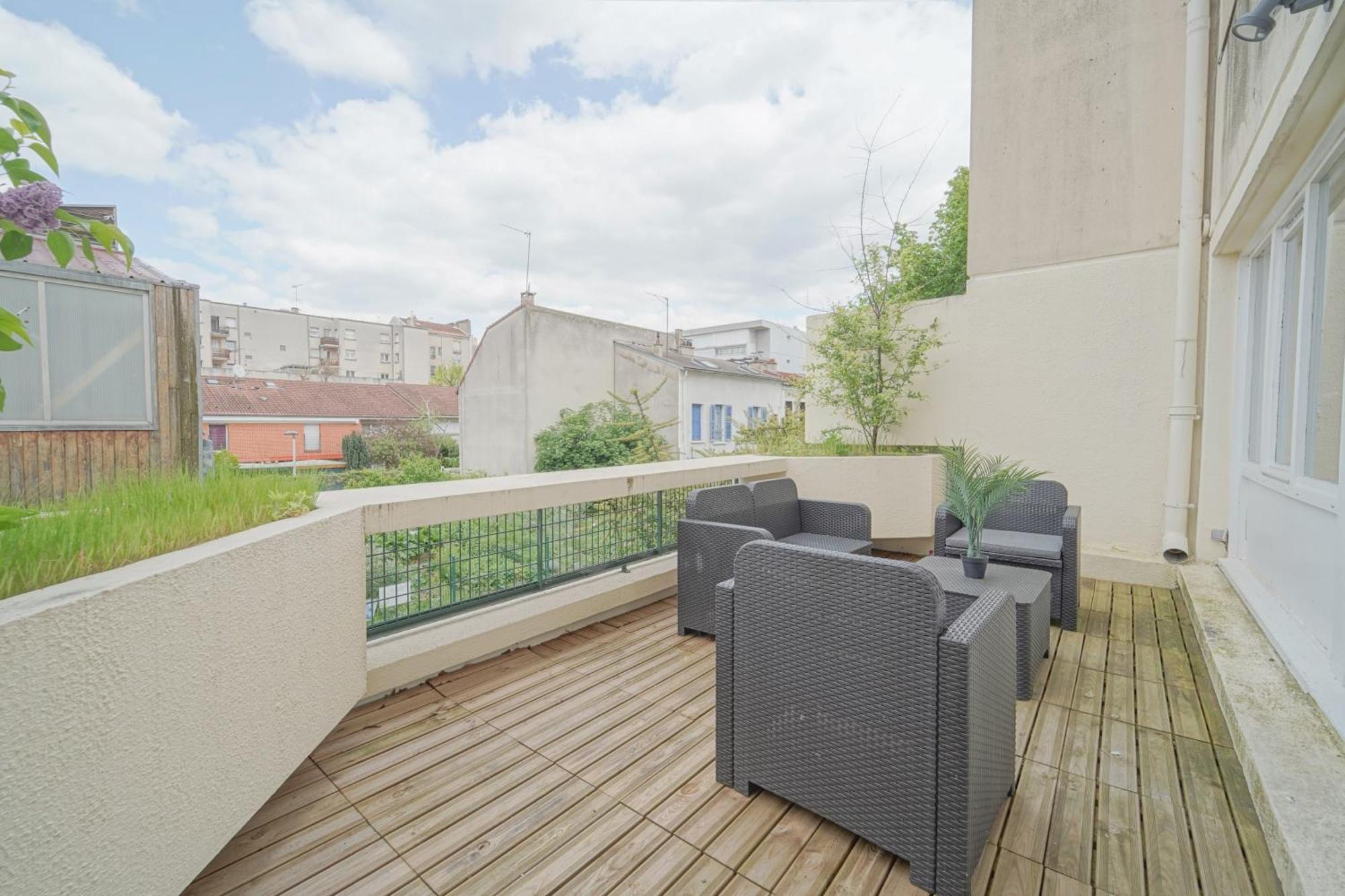 생투앙 Complete 1Br With Balcony Only 5 Min. On Foot To Metro By Doorman 아파트 외부 사진